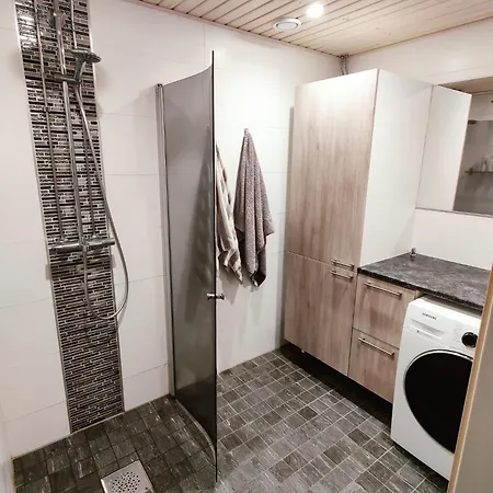 Upea Rivitalon Paeaetyhuoneisto Rovaniemi